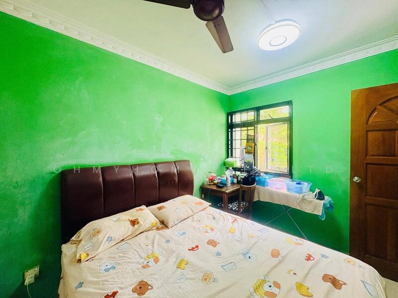 119B Kim Tian Road HDB Flat For Sale at S$ 890,000 | PropertyGuru Singapore - Bedroom