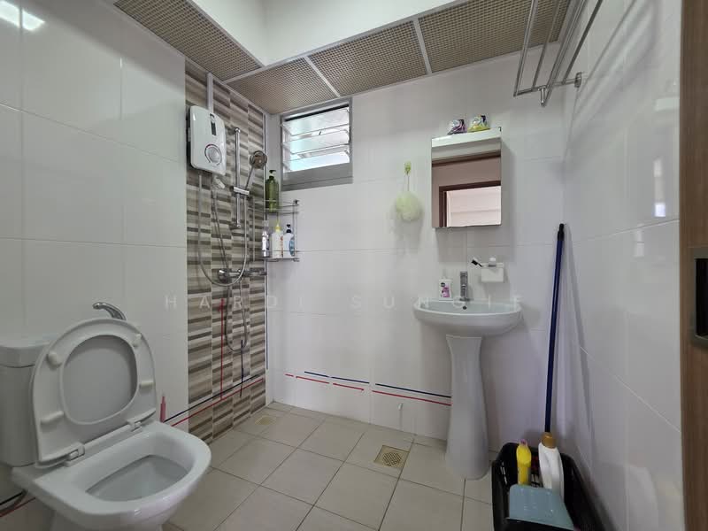 408C Northshore Drive HDB Flat For Sale at S$ 740,000 | PropertyGuru Singapore