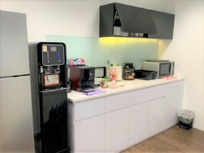 Marina Bay Financial Centre Tower 3, 12 Marina Boulevard, 2,433 sqft, Office For Rent, by Patrick Ong 王鹏若(安仔), 500048069 - Kitchen - CommercialGuru.com.sg