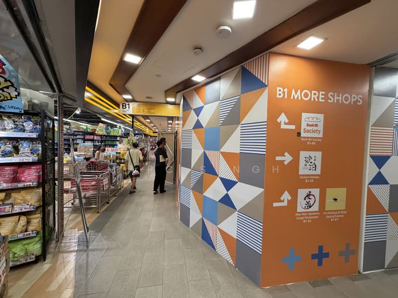 Corner Kiosk w Exhaust | Next to Food-Court & Don Don Donki | High Traffic & Visibility, Clarke Quay, City Hall, Raffles Place, 322 sqft, Food & Beverage For Rent, by Marc Singh, 500048092 - Corridor - CommercialGuru.com.sg