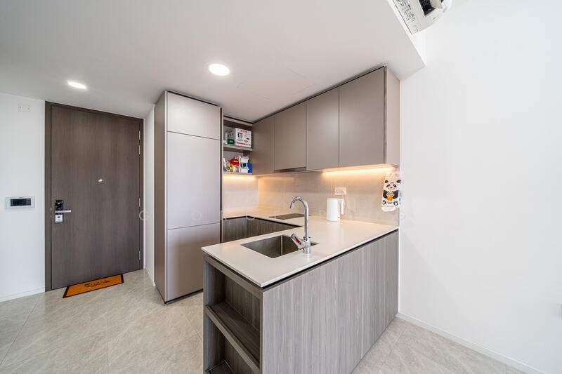 Piccadilly Grand Condominium For Sale at S$ 1,850,000 | PropertyGuru Singapore - Kitchen