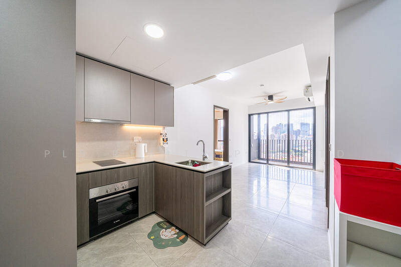 Piccadilly Grand Condominium For Sale at S$ 1,850,000 | PropertyGuru Singapore - Kitchen