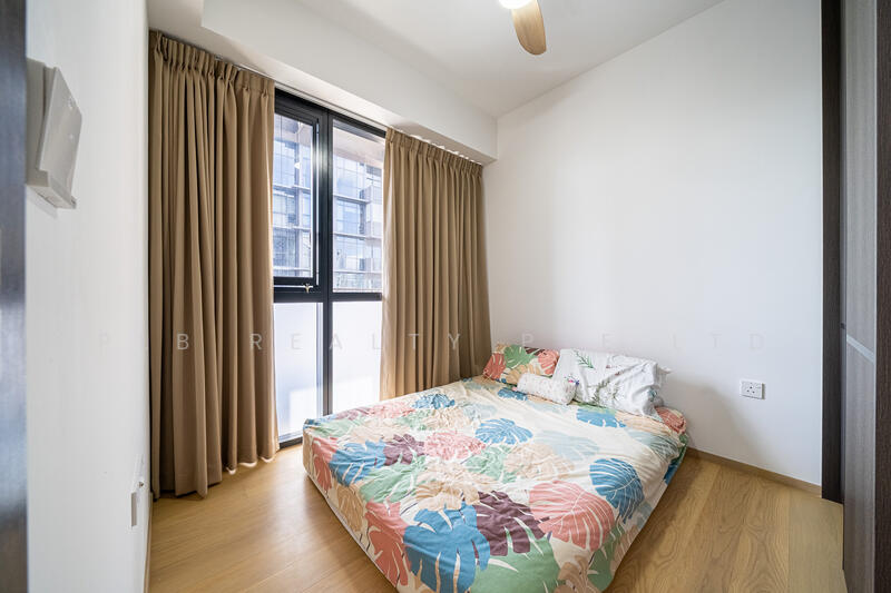 Piccadilly Grand Condominium For Sale at S$ 1,850,000 | PropertyGuru Singapore - Bedroom
