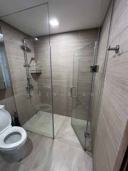 Kingsford Waterbay Condominium For Sale at S$ 1,050,000 | PropertyGuru Singapore - Bathroom