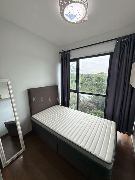 Kingsford Waterbay Condominium For Sale at S$ 1,050,000 | PropertyGuru Singapore - Bedroom