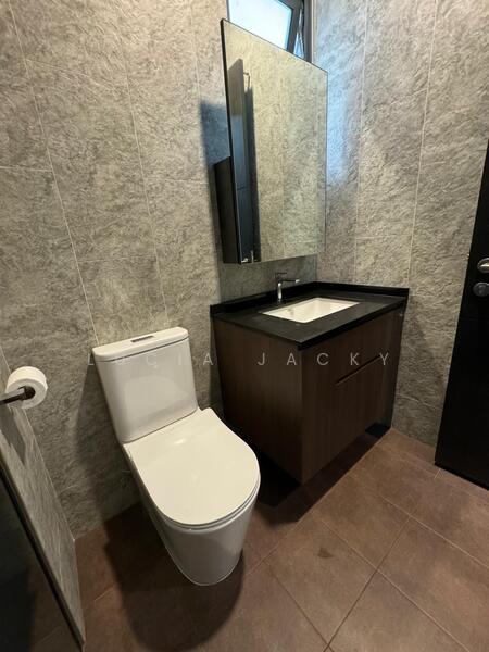 Eastbay, 1 Tay Lian Teck Road, 2 Bedrooms, 1,152 sqft, Condominium For Rent, by Lucia Jacky, 500048187 - Bathroom - PropertyGuru.com.sg