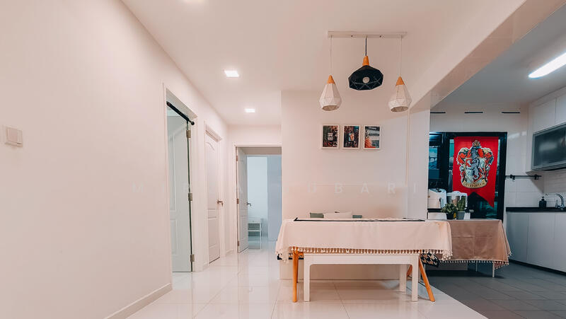 233C Sumang Lane HDB Flat For Sale at S$ 630,000 | PropertyGuru Singapore - Corridor