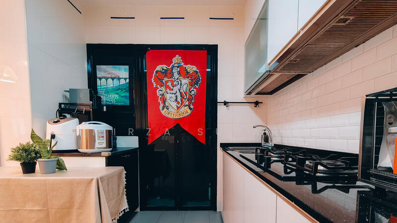 233C Sumang Lane HDB Flat For Sale at S$ 630,000 | PropertyGuru Singapore - Kitchen