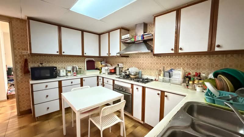 Pandan Valley Condominium For Sale at S$ 4,000,000 | PropertyGuru Singapore - Kitchen