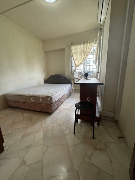 352 Woodlands Avenue 1 HDB Flat For Sale at S$ 720,000 | PropertyGuru Singapore - Bedroom