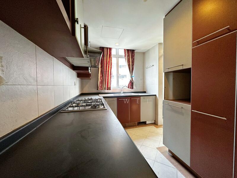 Alessandrea Apartment For Sale at S$ 2,200,000 | PropertyGuru Singapore - Kitchen