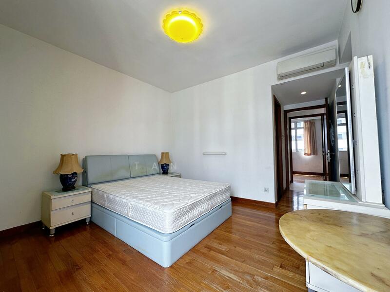 Alessandrea Apartment For Sale at S$ 2,200,000 | PropertyGuru Singapore - Bedroom