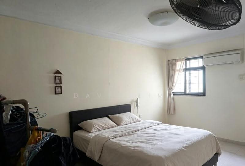 418 Ang Mo Kio Avenue 10, 418 Ang Mo Kio Avenue 10, Ang Mo Kio / Bishan / Thomson, 3 Bedrooms, 1,065 sqft, HDB Flat For Sale, by David Lim, 500048297 - Bedroom - PropertyGuru.com.sg