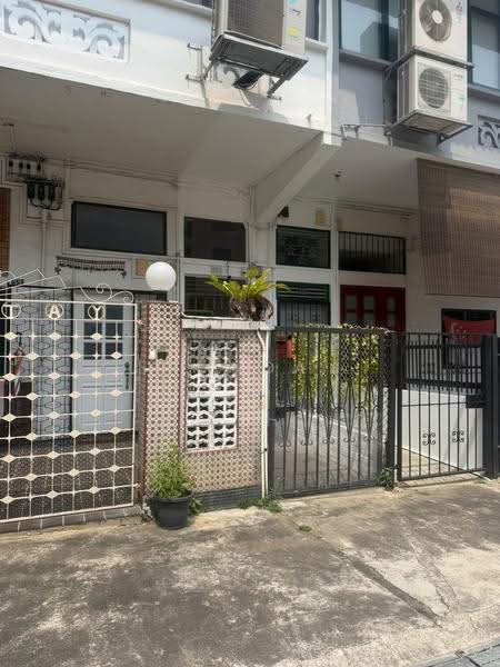 33A SHREWSBURY ROAD, SHREWSBURY ROAD, Newton / Novena, Room Rental, 60 sqft, Townhouse For Rent, by Linda Lin, 500048306 - Exterior - PropertyGuru.com.sg