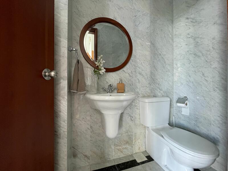 Parc Stevens, 27 Stevens Drive, 4 Bedrooms, 2,411 sqft, Condominium For Rent, by FiFi Ng, 500048316 - Bathroom - PropertyGuru.com.sg