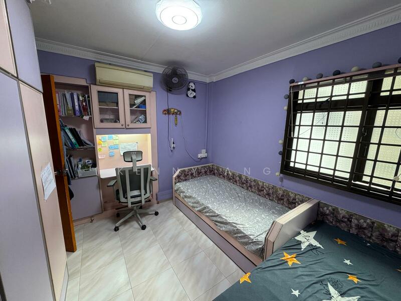 166 Hougang Avenue 1 HDB Flat For Sale at S$ 675,000 | PropertyGuru Singapore - Bedroom
