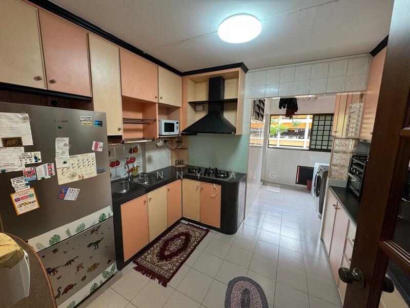 166 Hougang Avenue 1 HDB Flat For Sale at S$ 675,000 | PropertyGuru Singapore - Kitchen