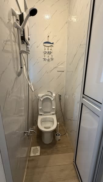 Casa Merah, 52 Tanah Merah Kechil Avenue, Room Rental, 80 sqft, Condominium For Rent, by Linda Ho, 500048407 - Bathroom - PropertyGuru.com.sg