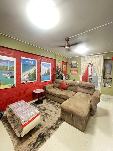 96 Commonwealth Crescent HDB Flat For Sale at S$ 365,000 | PropertyGuru Singapore - Living Room