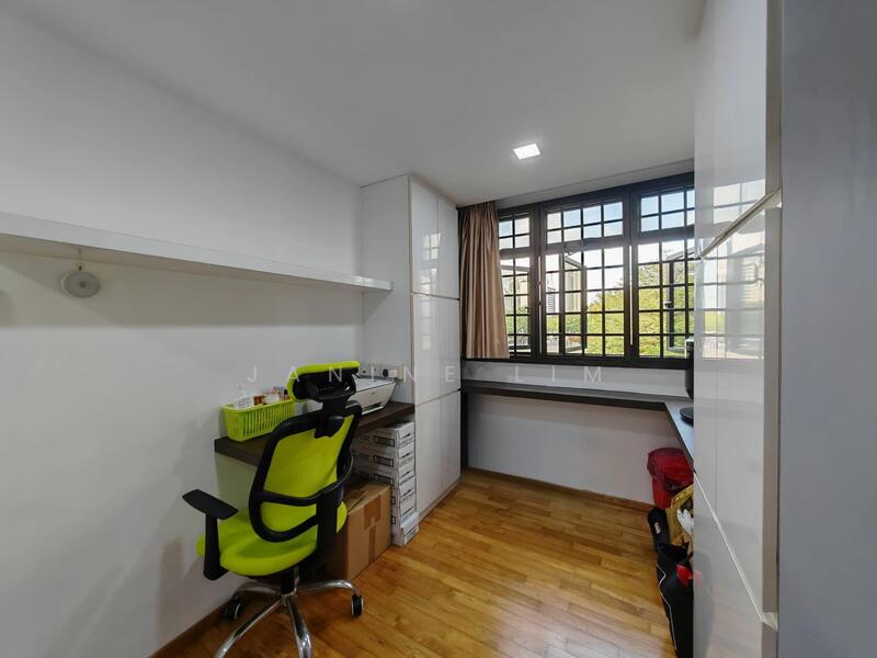 202 Toa Payoh North HDB Flat For Sale at S$ 530,000 | PropertyGuru Singapore - Study