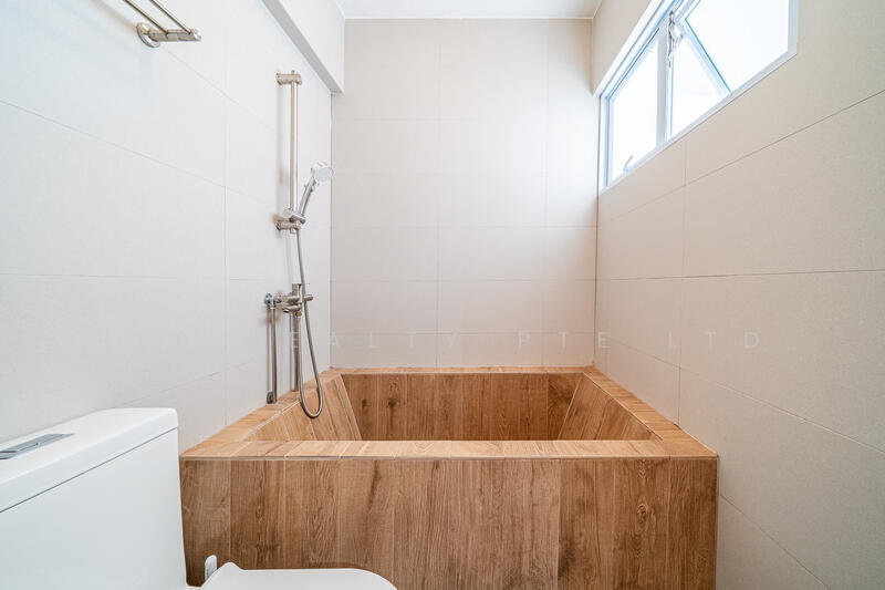 For Sale - 325 Woodlands Street 32