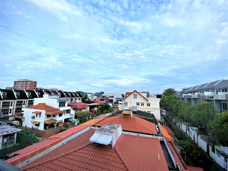 Freehold Detached | 5 Beds + 7 Baths | 3.5 Storey + Basement | Charlton Estate Detached House For Sale at S$ 9,000,000 | PropertyGuru Singapore - Exterior