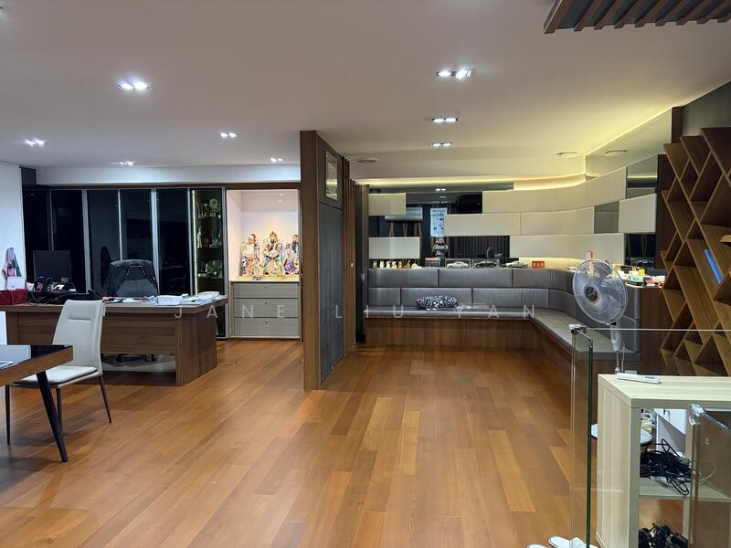 Midview City, 30 Sin Ming Lane, 1,378 sqft, Light Industrial (B1) For Sale, by Jane Liu Yan, 500048548 - CommercialGuru.com.sg