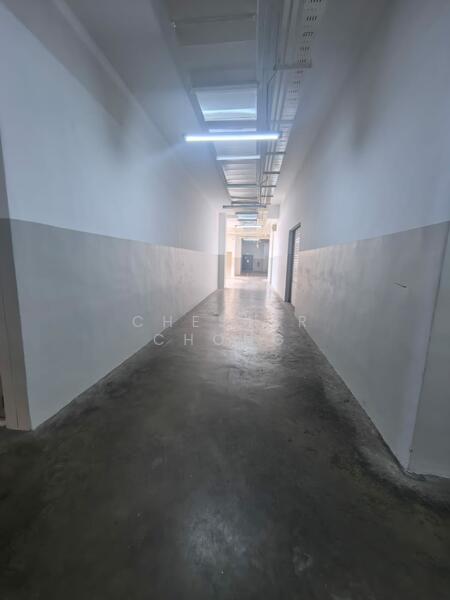 Unity Centre, 51 Bukit Batok Crescent, 1,561 sqft, Light Industrial (B1) For Sale, by Chester Chong, 500048554 - CommercialGuru.com.sg