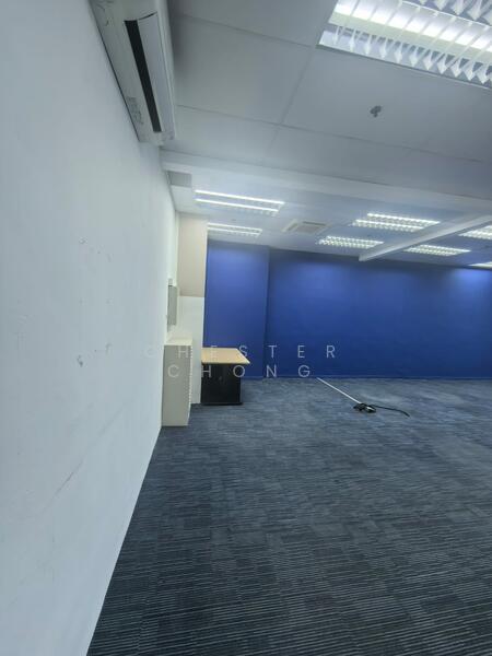 Unity Centre, 51 Bukit Batok Crescent, 1,561 sqft, Light Industrial (B1) For Sale, by Chester Chong, 500048554 - CommercialGuru.com.sg