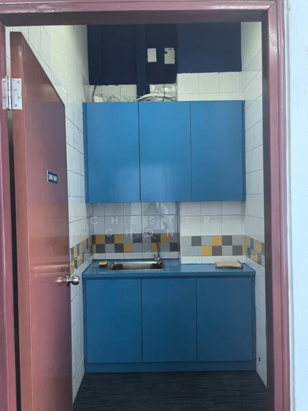 Unity Centre, 51 Bukit Batok Crescent, 1,561 sqft, Light Industrial (B1) For Sale, by Chester Chong, 500048554 - CommercialGuru.com.sg