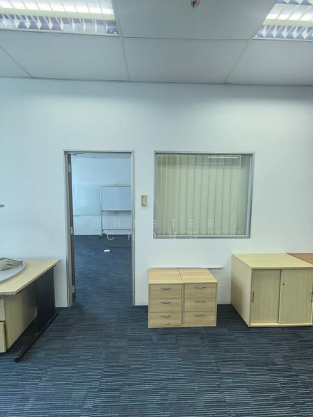 Unity Centre, 51 Bukit Batok Crescent, 1,561 sqft, Light Industrial (B1) For Sale, by Chester Chong, 500048554 - CommercialGuru.com.sg