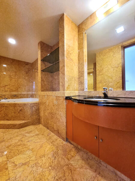 Orchard Scotts, 11 Anthony Road, 4 Bedrooms, 2,508 sqft, Condominium For Rent, by Brenda Zee (徐黎倫), 500048557 - Bathroom - PropertyGuru.com.sg