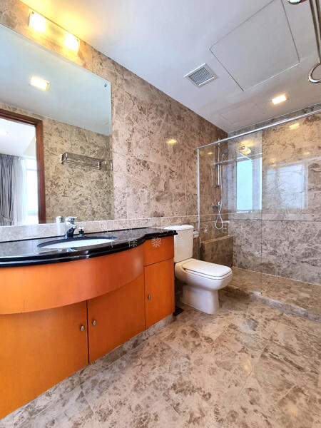 Orchard Scotts, 11 Anthony Road, 4 Bedrooms, 2,508 sqft, Condominium For Rent, by Brenda Zee (徐黎倫), 500048557 - Bathroom - PropertyGuru.com.sg