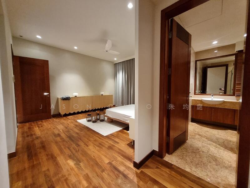 Cluny Park GCB beside Botanic Gardens - 植物园旁边的优质别墅, Cluny Park, 5 Bedrooms, 7,736 sqft, Good Class Bungalow For Rent, by Jason Choo 朱均庭, 500048575 - Master Bedroom - PropertyGuru.com.sg