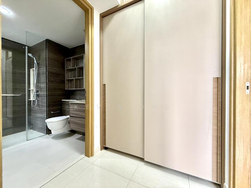 Coco Palms Condominium For Sale at S$ 805,000 | PropertyGuru Singapore - Bathroom