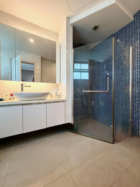 For Sale - Kew Green