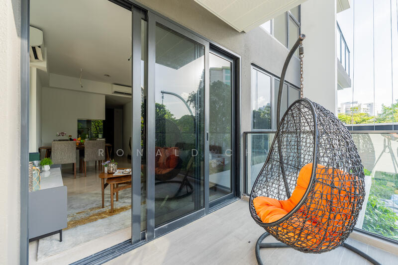 Avenue South Residence, 11 Silat Avenue, 2 Bedrooms, 657 sqft, Condominium For Rent, by Ronald Chye, 500048682 - Balcony - PropertyGuru.com.sg