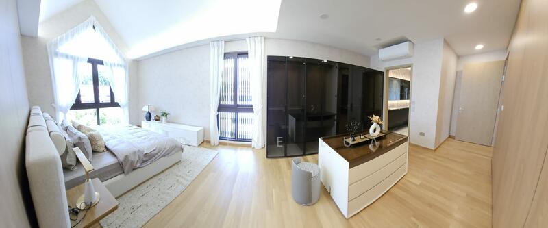 Fernhill road/Robin road/Stevens Detached House For Sale at S$ 18,880,000 | PropertyGuru Singapore - Master Bedroom