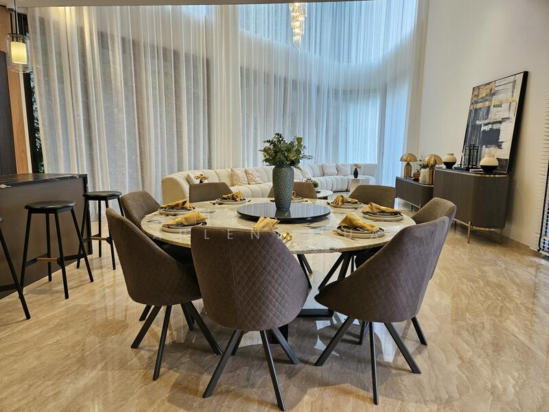 Fernhill road/Robin road/Stevens Detached House For Sale at S$ 18,880,000 | PropertyGuru Singapore - Dining Room