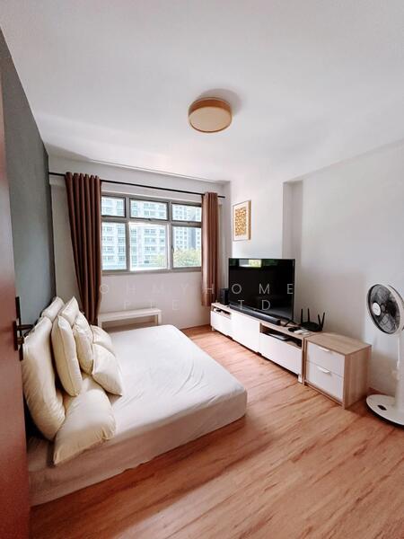 802B Keat Hong Close HDB Flat For Sale at S$ 599,999 | PropertyGuru Singapore - Bedroom
