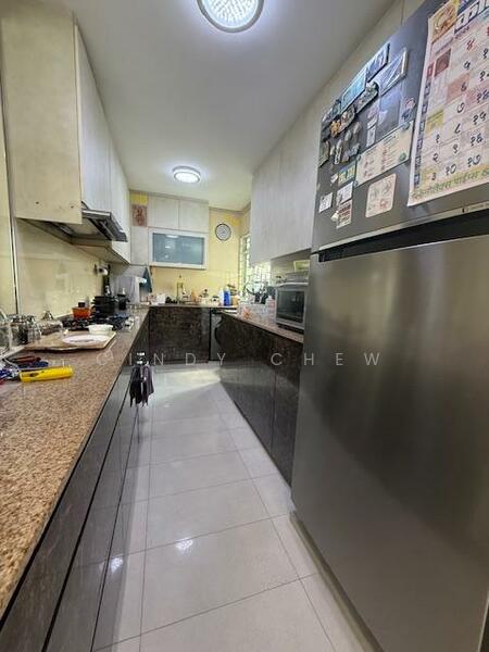 174B Edgedale Plains HDB Flat For Sale at S$ 888,000 | PropertyGuru Singapore - Kitchen