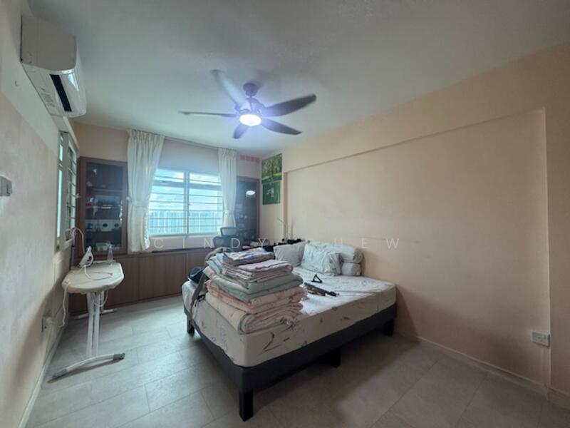 174B Edgedale Plains HDB Flat For Sale at S$ 888,000 | PropertyGuru Singapore - Bedroom