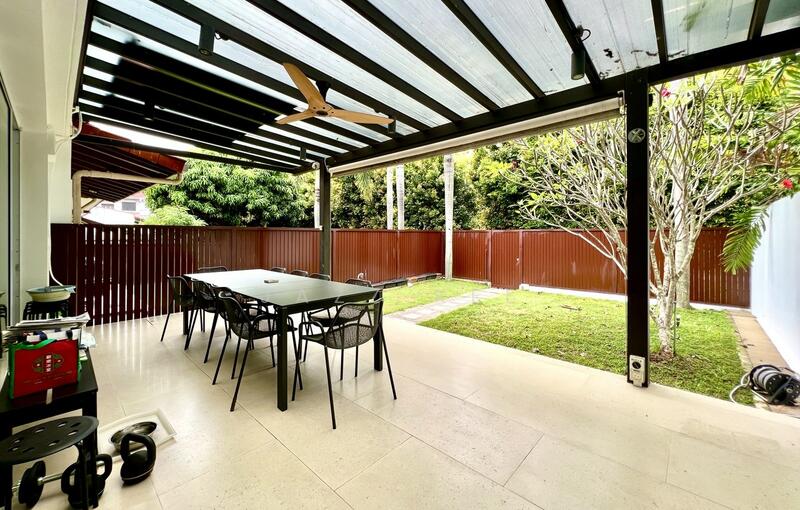 Facing Park, Walking distance to MRT! Excellent condition, Meragi Road, 7 Bedrooms, 4,500 sqft, Terraced House For Rent, by Jazz Kee, 500048738 - Balcony - PropertyGuru.com.sg