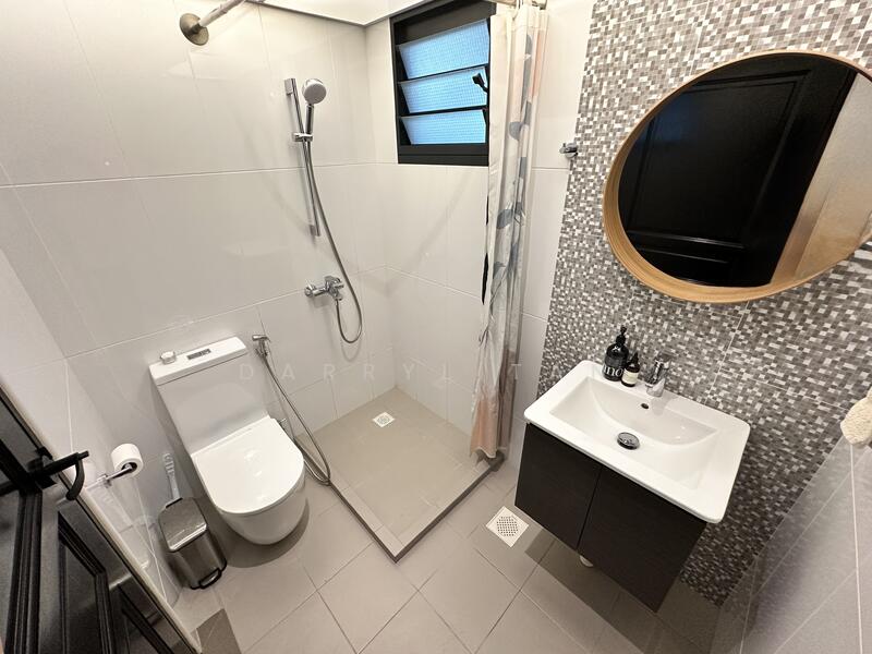 118A Alkaff Crescent HDB Flat For Sale at S$ 1,198,000 | PropertyGuru Singapore - Common Bathroom