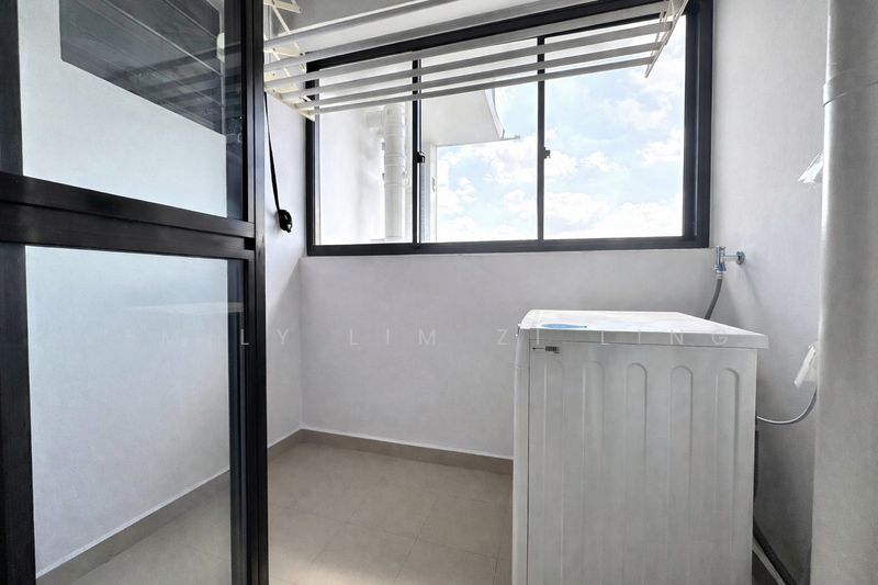 813A Yishun Ring Road, 813A Yishun Ring Road, 2 Bedrooms, 67 sqft, HDB Flat For Rent, by Emily Lim Zi Ling, 500048773 - Balcony - PropertyGuru.com.sg