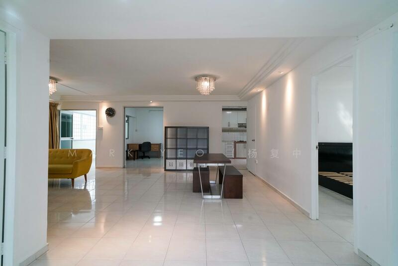 238 Pasir Ris Street 21 HDB Flat For Sale at S$ 850,000 | PropertyGuru Singapore - Living Room