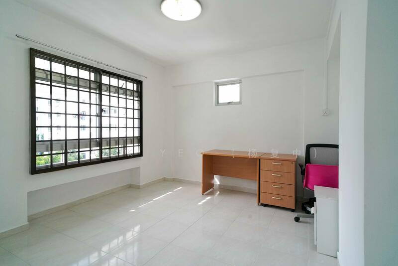 238 Pasir Ris Street 21 HDB Flat For Sale at S$ 850,000 | PropertyGuru Singapore - Study
