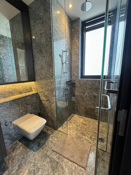 Sky Everton Condominium For Sale at S$ 2,880,000 | PropertyGuru Singapore - Bathroom