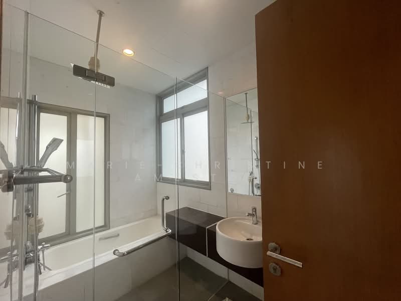 Glentrees, 11A Mount Sinai Lane, 4 Bedrooms, 2,691 sqft, Condominium For Rent, by Marie-Christine Amestoy, 500048799 - Bathroom - PropertyGuru.com.sg