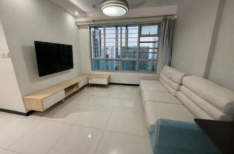 93B Telok Blangah Street 31 HDB Flat For Sale at S$ 1,030,000 | PropertyGuru Singapore - Living Room